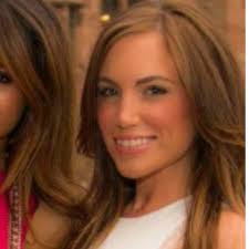 Leanne Holmes's Instagram, Twitter & Facebook