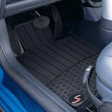Set Of 2 Front Mats With A Distinctive Pattern And Carbon Fiber Quot S Quot Badge For Style Their Ve Rubber Floor Mats Mini Cooper Mini Cooper Accessories