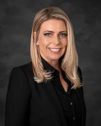 Corporate Headshots » https://www.shutterbugportraitstudio.com/