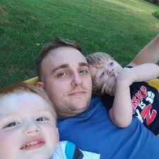 Does anyone work with antlers to make knives or keychains?