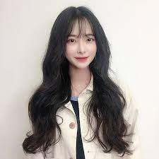 本日の記事更新 2019最新ヘア情報 黒髪シースルーバングだけじゃない イマドキ韓国女子のロングヘア事情 韓国 韓国好きな人rt 詳しくは https bebe jpn com p 156688 ロングヘア オルチャンヘア 韓国ヘアスタイル