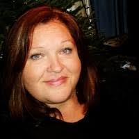 Holly Burr's Instagram, Twitter & Facebook