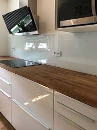 Kuchenruckwand Aus Glas In 2020 Glasruckwand Kuche Wohnung Kuche Kuche Spritzschutz