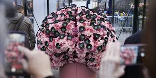 Neighborhood getaways all in nyc: Made From 9 000 Flowers This Brain Sculpture Reveals A Key Message About Opioid Addiction