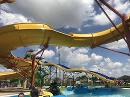 Other amenities include multiple dining venues, arcades, a market, and a gift shop. Make A Splash At These 11 Outdoor Indoor Water Parks In Indiana