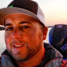 Are you an Ike Fan?! A true Fishhead?! It's #fishheadfriday Just follow my  page and Send me in (DM) or comment your best fish pic and get a shot at  being featured