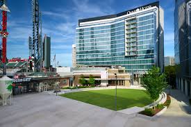 But mix in entertainment, and it's a whole new ball game. Omni Hotel At The Battery Atlanta Luxury Hotels In Atlanta