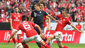 5 goals in 9 minutes!! Robert Lewandowski Wandelt Beim Fc Bayern Auf Den Spuren Von Gerd Muller Eurosport