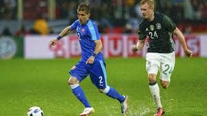 Die slowakische nationalmannschaft nimmt an der em 2021 teil. Herthas Peter Pekarik Steht Im Em Kader Der Slowakei B Z Berlin