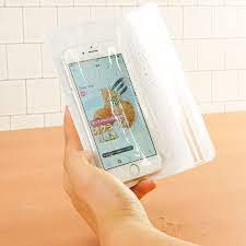 キッチンで大活躍 ダイソーの操作もできる防水スマホスタンド 防水 ケース スマホスタンド