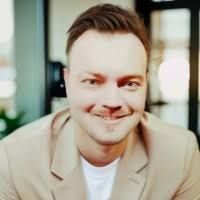 200+ "(tom)" profiles