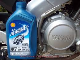 Perkiraan saya, shell ax7 menggunakan banyak vi improver untuk meraih nilai vi sebesar itu. Shell Advance Ax7 Safety First