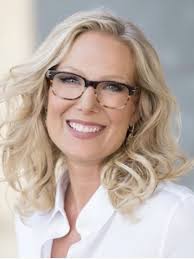 Heidi Kilmer's Instagram, Twitter & Facebook