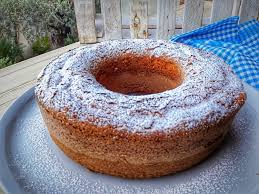 La torta yogurt e mele senza uova è un dolce leggero e sano con pochi sensi di colpa, una torta da 100 ml di latte intero o vegetale. Ciambellone Glutenfree Senza Lattosio Con Farina Di Riso E Yogurt Di Soia Pentole Pennelli