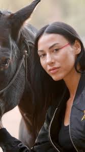 Renee Bruce's Instagram, Twitter & Facebook