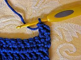 Try A Linked Stitch To Close The Gap Between A Turning Chain And Double Crochet Stitch Crochet Basics Crochet Techniques Crochet Instructions