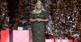Trisha yearwood launches new drink mixer, christmas in a cup. Cma Country Christmas With Trisha Yearwood And Friends Will Get You In The Holiday Spirit One Country