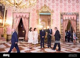 Madrid, Madrid, Spain. 3rd Nov, 2022. King Felipe VI of Spain, Queen  Letizia of Spain. Mario Abdo BenÃ-tez, President of Paraguay, Mrs. Silvana  Lopez Moreira attends lunch with President of Paraguay Mario