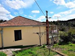 Općina bilice nalazi se 3 km sjeverno od šibenika, na državnoj cesti d33. Bilice Ein Haus Mit Grossem Garten Liegt Auf Einem Hugel