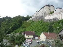 Старое немецкое название — штернберг. Family Castle Cesky Sternberk