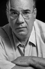 Bibliophiles: Reading poetry, meditating