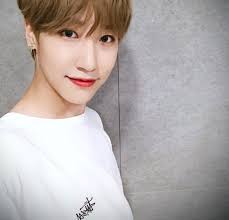 Pin By Syasya Lidiya On Onewe Mas Cute Celebrities Celebrities Kpop Idol