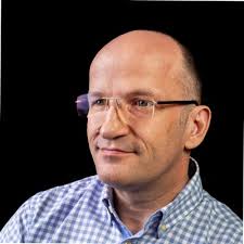 I am so honoured to have eleven of my artworks exhibited at La Galerie Du  Monde, one of Malaysia's premier fine art gallery. For my work to hang next  to so many