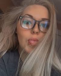 Hailey England's Instagram, Twitter & Facebook