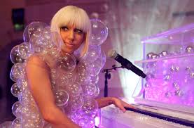 Fashnerd Uniting Pioneering Tech Minds In Fashion Lifestyle Lady Gaga Costume Lady Gaga Crazy Outfits