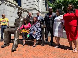 Maybe you would like to learn more about one of these? George Floyd Statue Unveiled In New Jersey Wgn Tv