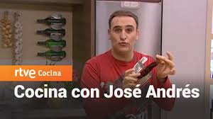 La productora catalana ha firmado un acuerdo de la cocina española a la de haití. Patatas A La Riojana Vamos A Cocinar Con Jose Andres Rtve Cocina Youtube