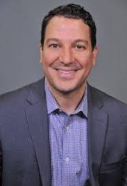 Lindsay Outten's Instagram, Twitter & Facebook