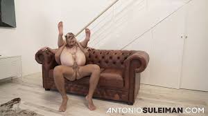 Who Wants to be a Milioner: Anal Anal Porn by Antonio Suleiman