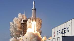 (227 kilograms) and is roughly the size of a table, according to sky & telescope magazine. Spacex Akhirnya Sukses Kirim 60 Satelit Internet Starlink