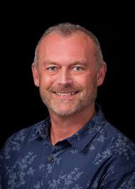 Sam Brauer's Instagram, Twitter & Facebook