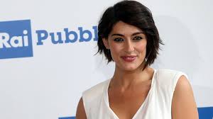 Résultat de recherche d'images pour "elisa isoardi"