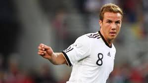 Mario götze (* 3.juni 1992 in memmingen) ist ein deutscher fußballspieler, der seit anfang oktober 2020 in den niederlanden bei der psv eindhoven unter vertrag steht. Gotze And Borussia Dortmund To Part Ways Marca In English