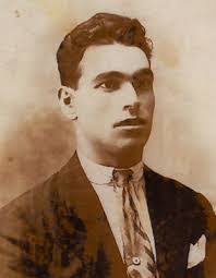 Luis Fabre's Instagram, Twitter & Facebook