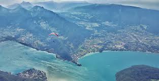 Nous vous souhaitons de joyeuses fêtes de fin d'année prochaine balade à marat le 8 mars les balades du journal added an event. Randonnee A Annecy 6 Idees De Montagne Sans Voiture