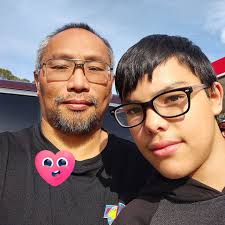 Star Trek actress plays dabo girl