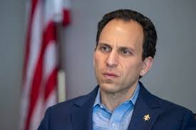 Louisville Mayor Craig Greenberg taps press secretary to manage reelection  campaign