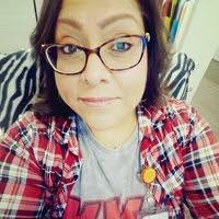 Angela Faranda's Instagram, Twitter & Facebook