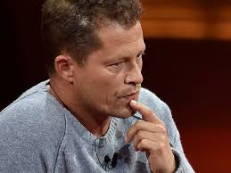 Emilio verbrachte seinen sommerurlaub gemeinsam mit seinen brüdern, seinem vater und seinen einige freunde der familie ballack zeigten bereits ihre anteilnahme gegenüber der presse sowie in. Til Schweiger Lunas Ex Freund Marvin 23 Wurde Beerdigt Und Seine Traueranzeige Geht Zu Herzen Bunte De