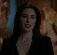 I'm rewatching Originals. Haley just died. I have a hard time liking  Antoinette. She wasn't really a bad person but I have a hard time liking  her. Im wondering what you all