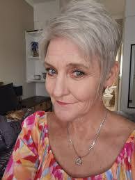 Karen Luffman's Instagram, Twitter & Facebook