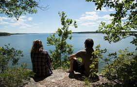 Is there good scenery in cities? Your Guide To The Best Lake Getaways In Missouri