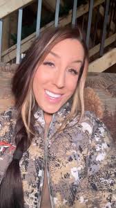 back to dark 💇🏻‍♀️