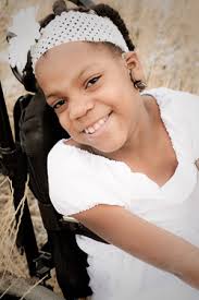 Clarissa Grove's Instagram, Twitter & Facebook