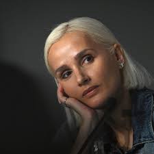 The Family Dynamic Behind 'Gillian'