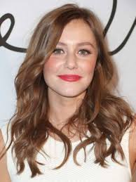 Here we will discuss julianna guill's height, age, weight, net worth, relation, family, and more. Julianna Guill Grosse Gewicht Masse Alter Biographie Wiki